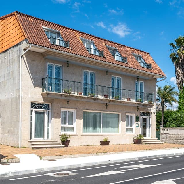 Fachada de Casa de Grande, alojamiento rural en Cambados